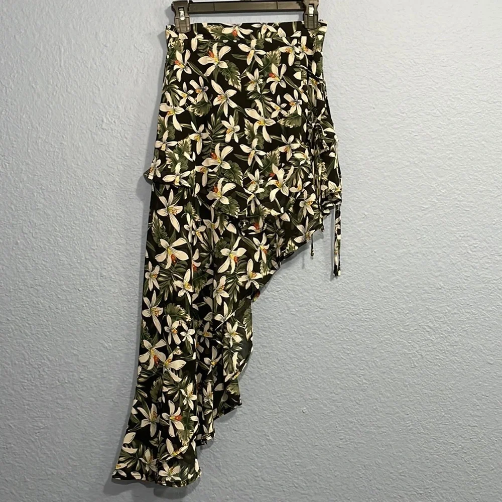SEEK the label floral high low skirt in women’s size small